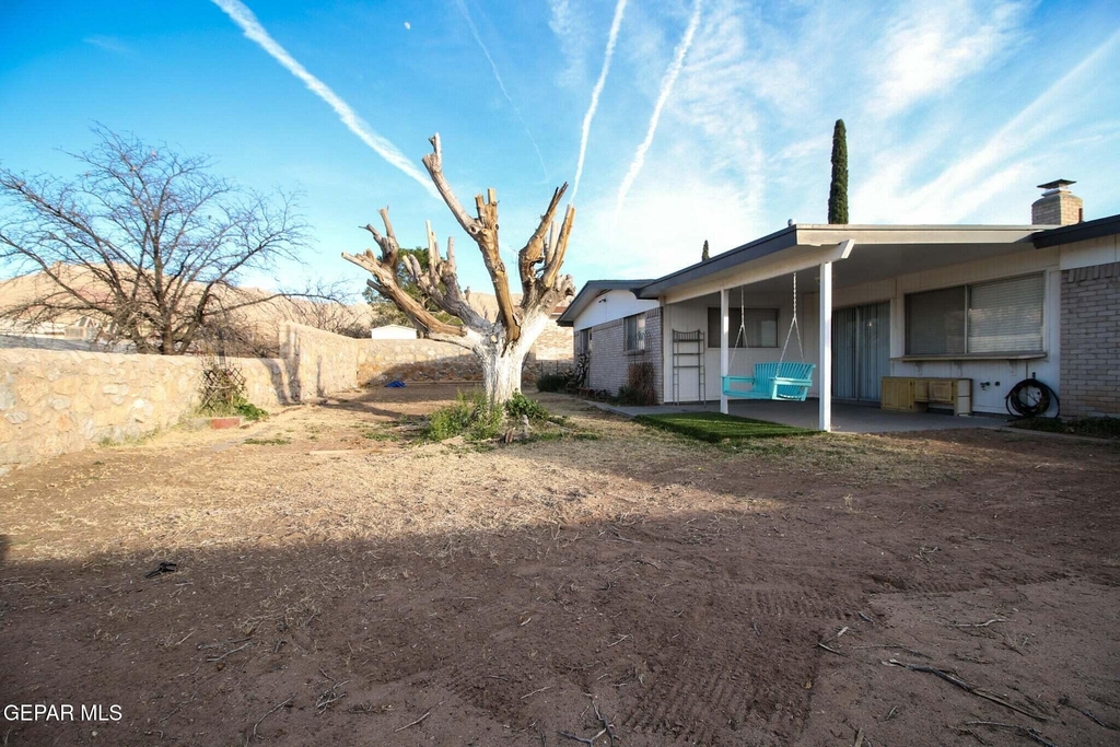 6613 Southwind Drive - Photo 5