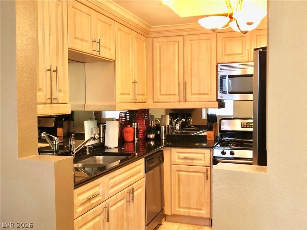 270 Flamingo Road - Photo 7
