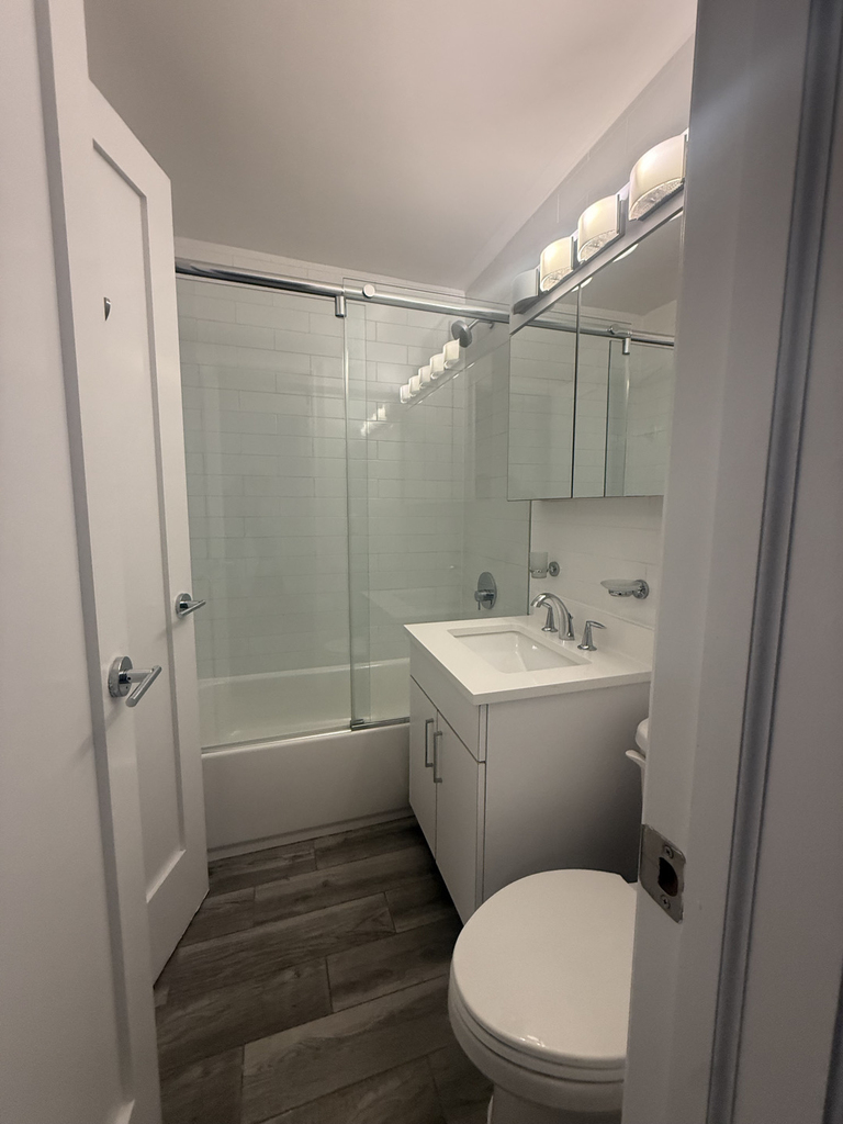 405 East 56th Street - Photo 5
