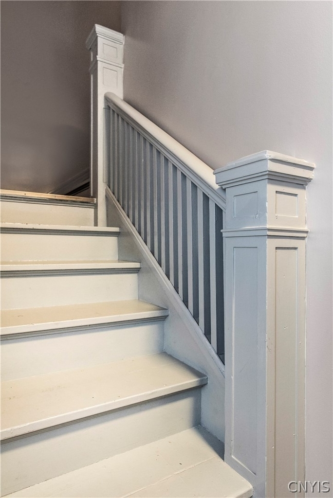 221 Elizabeth Street - Photo 4