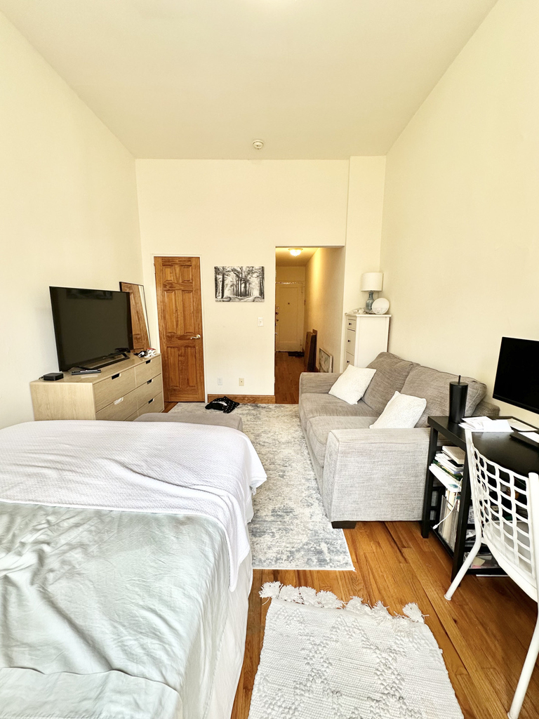 West 79th Street - Photo 3