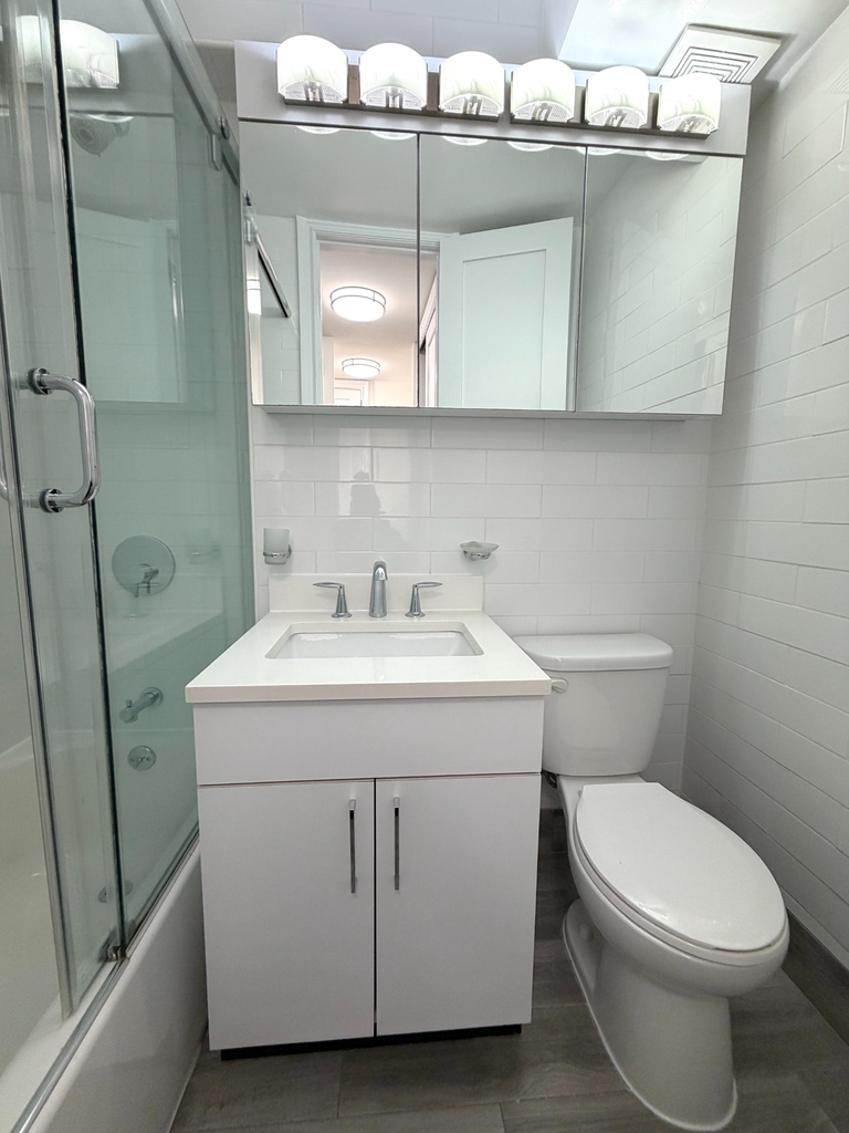 East 36th Street - Photo 6