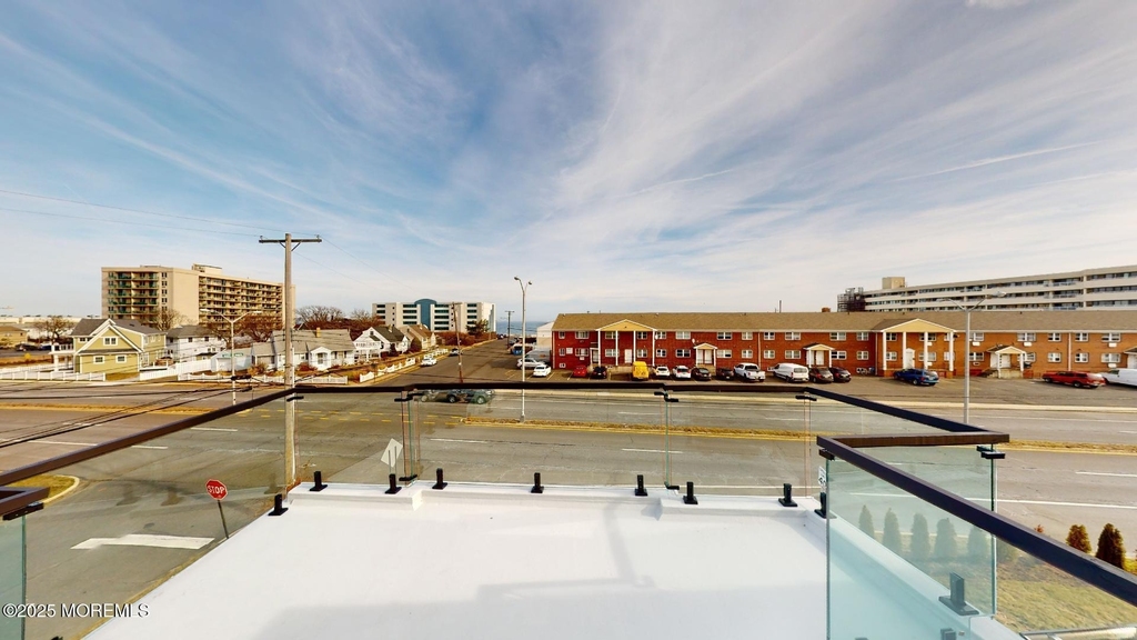 1 Howland Avenue - Photo 18