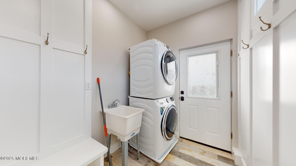 1 Howland Avenue - Photo 9
