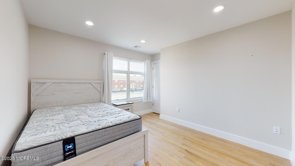 1 Howland Avenue - Photo 14