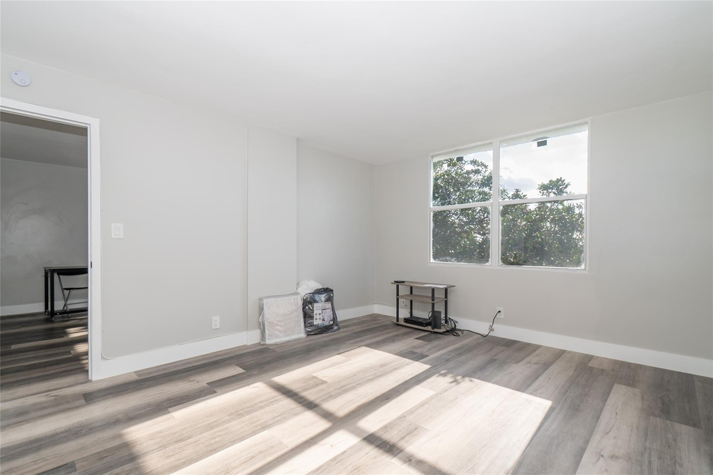 119 Royal Park Drive - Photo 11