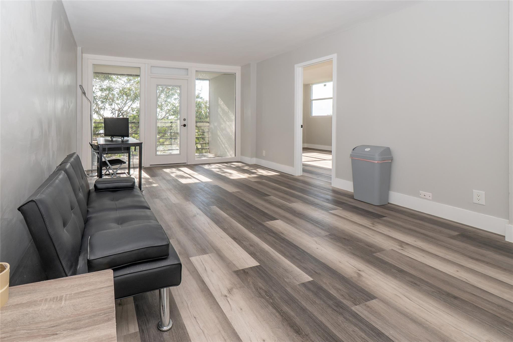 119 Royal Park Drive - Photo 6