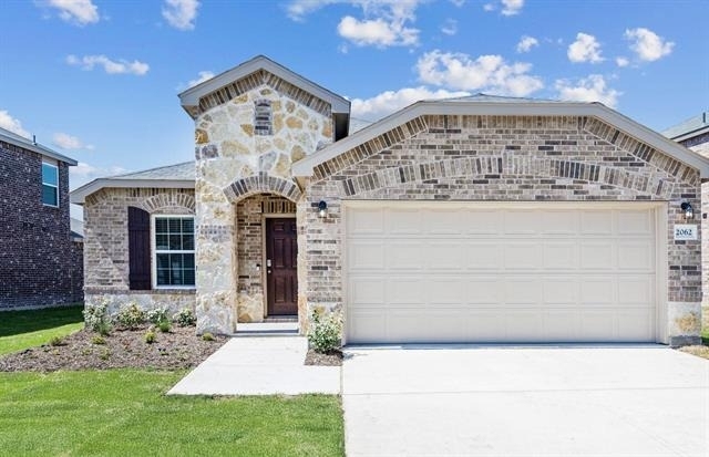 2062 Pleasant Knoll Circle - Photo 0