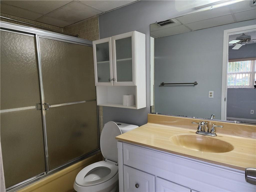 1005 Country Club Drive - Photo 5