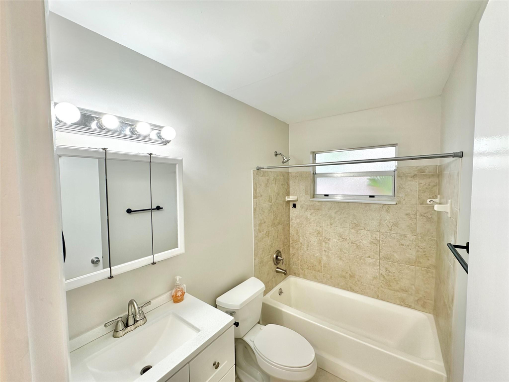 1841 Sw 22nd Street - Photo 5