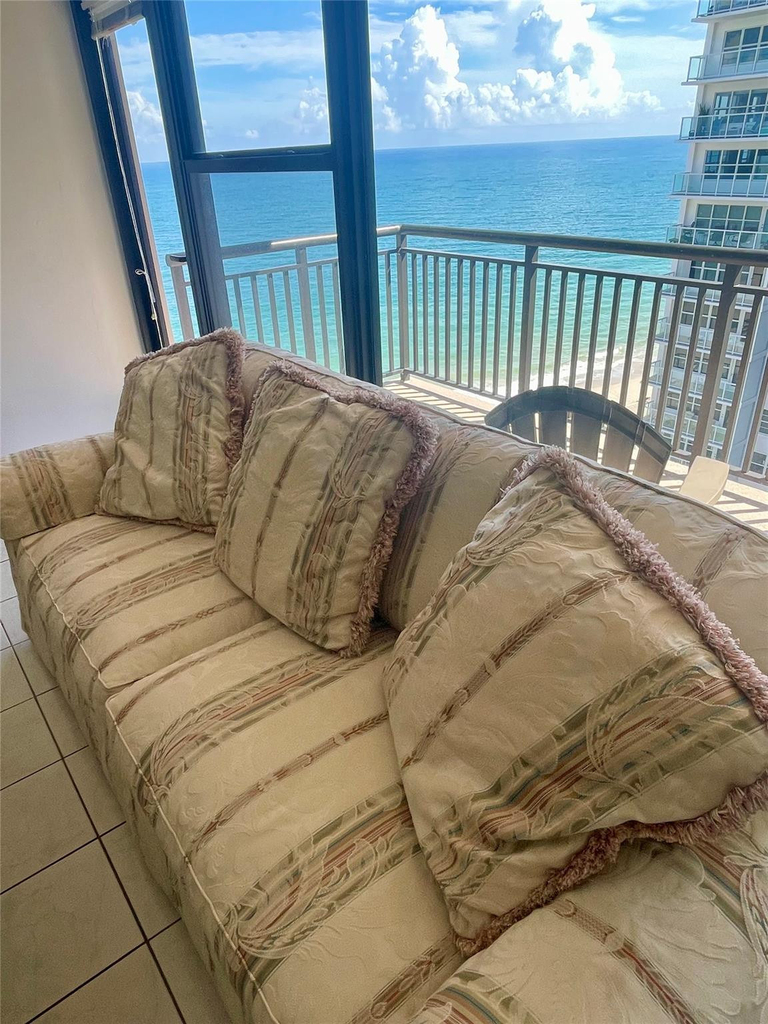 3800 N Galt Ocean Drive - Photo 4