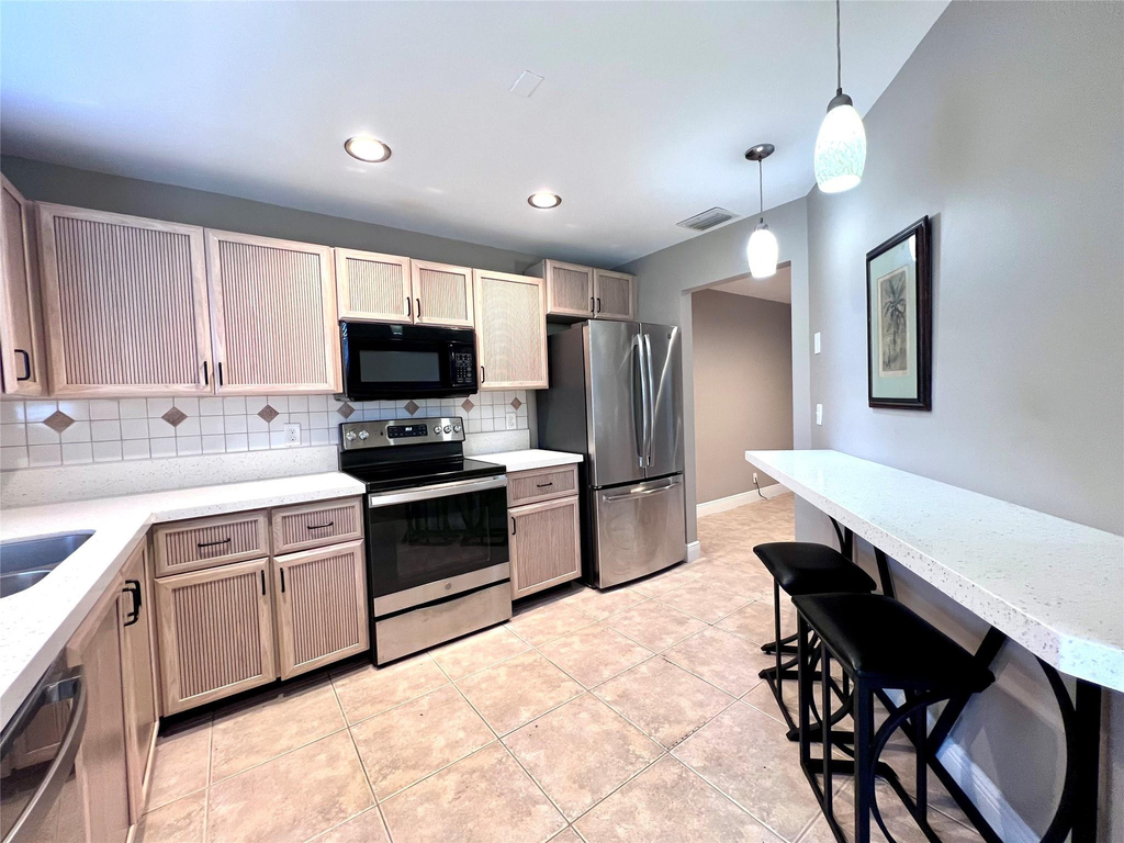 2246 Discovery Circle - Photo 9
