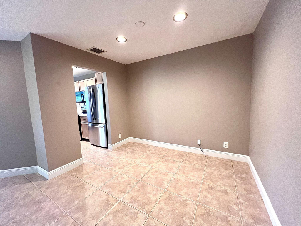 2246 Discovery Circle - Photo 6