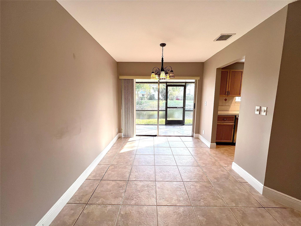 2246 Discovery Circle - Photo 4