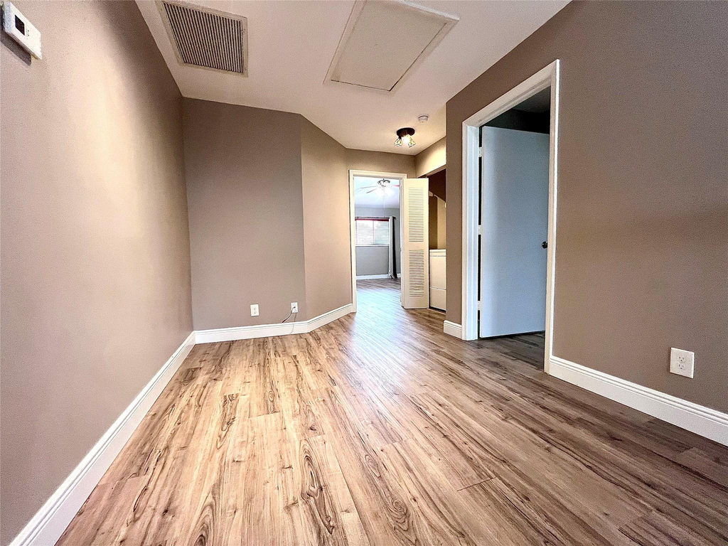 2246 Discovery Circle - Photo 17