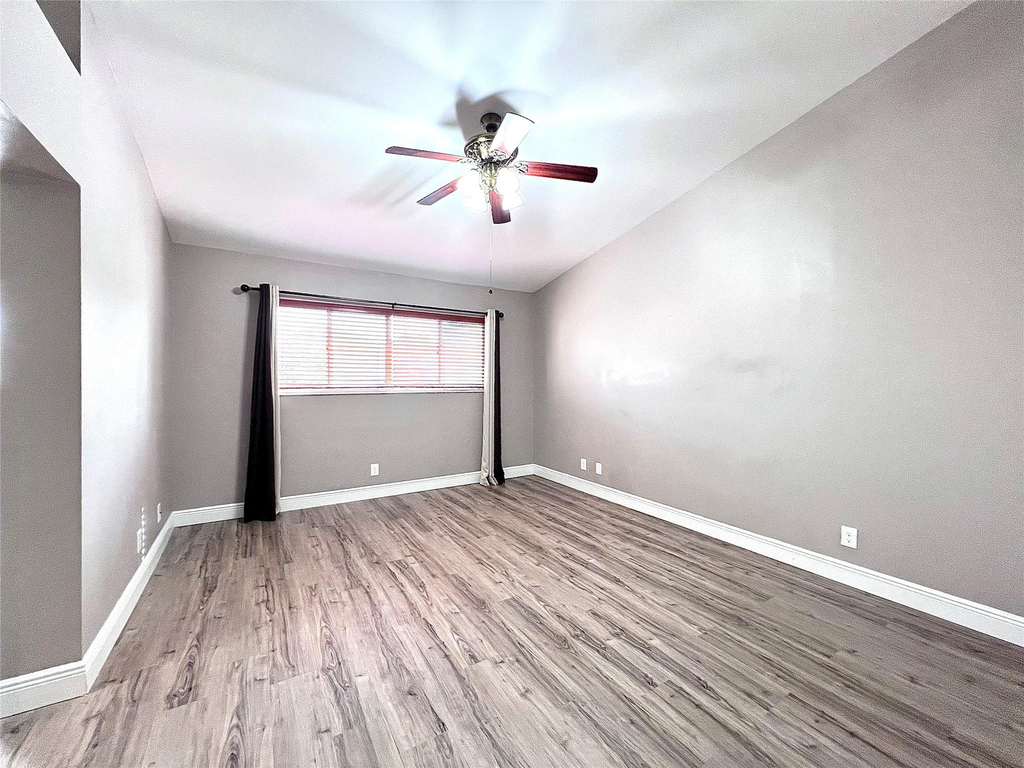 2246 Discovery Circle - Photo 19