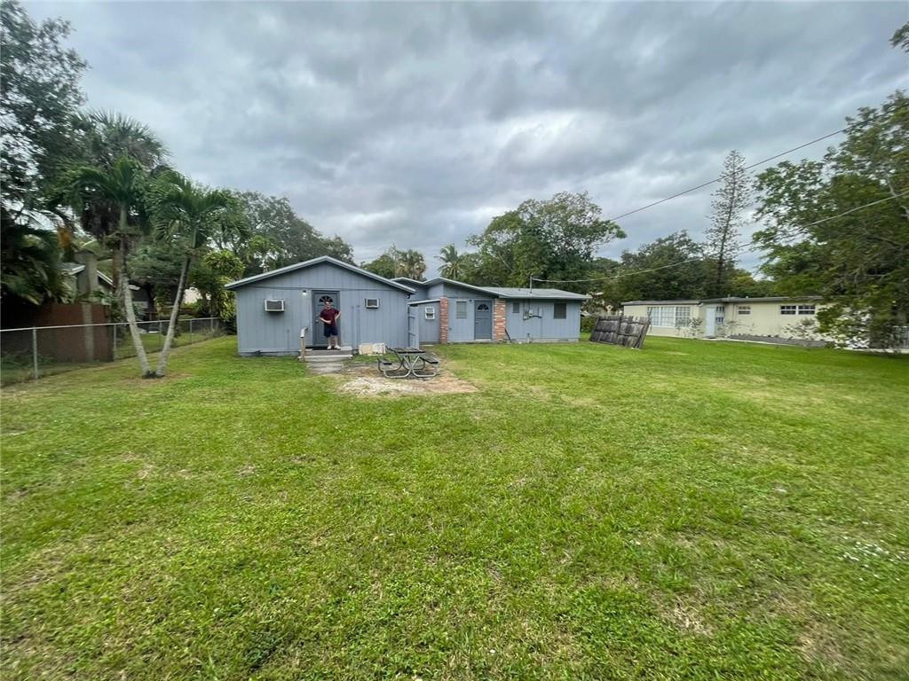 2318 Sw 17th Avenue - Photo 2