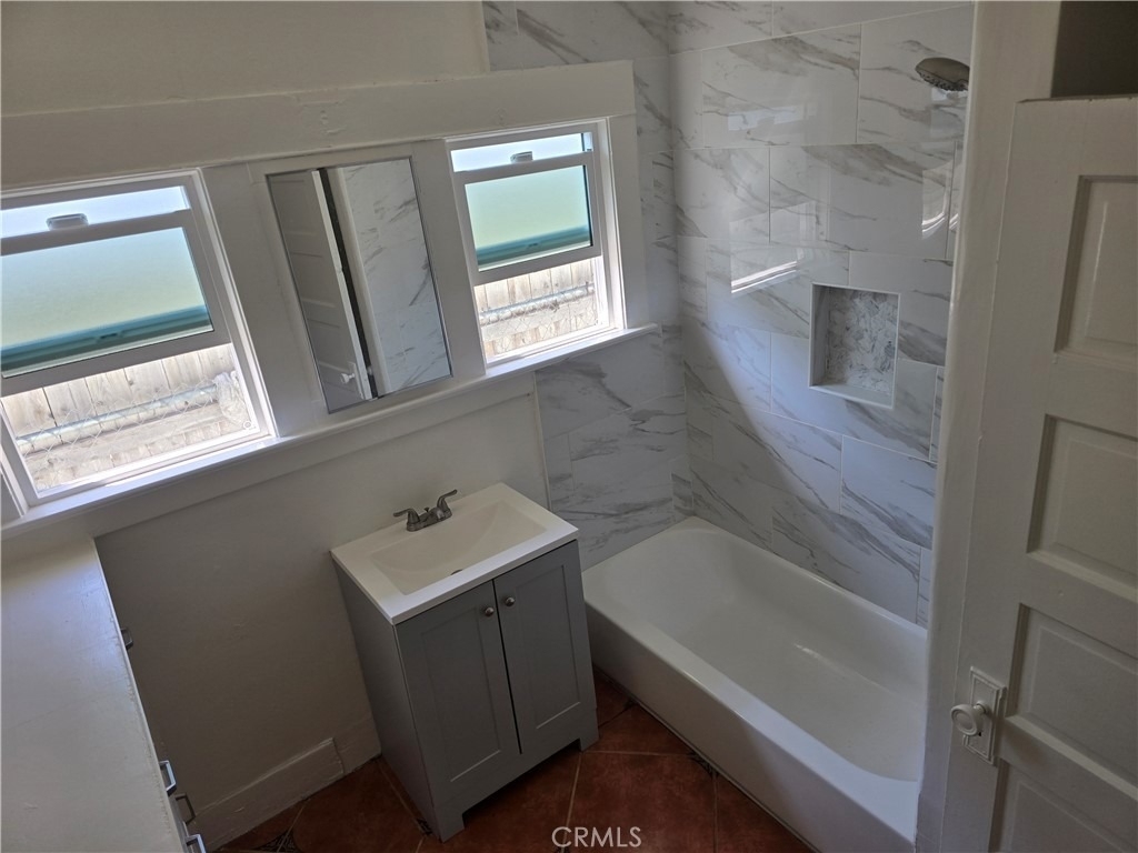 6126 Springvale - Photo 11