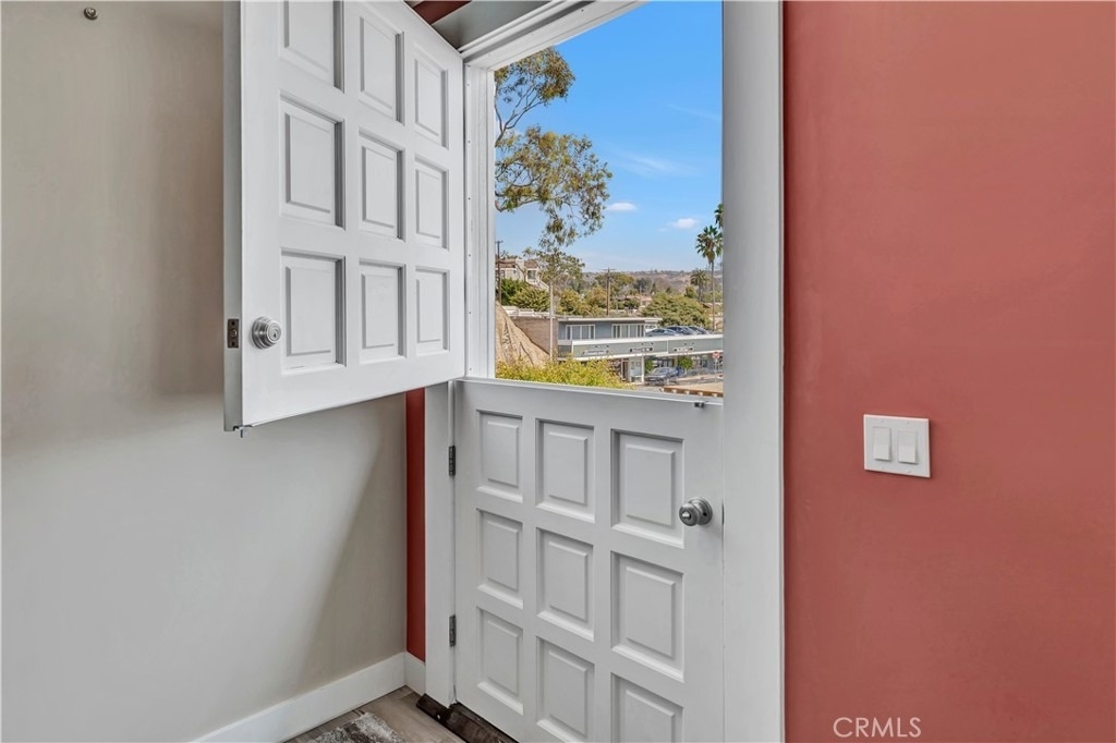 714 Cliff Drive - Photo 4