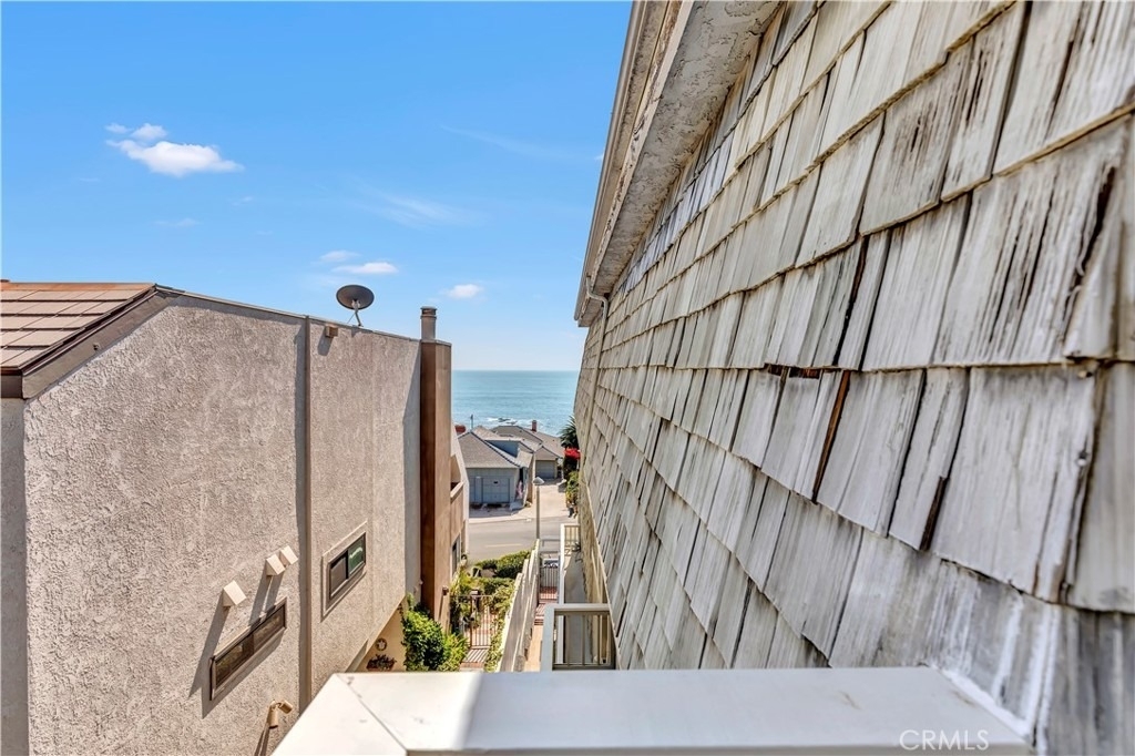 714 Cliff Drive - Photo 33