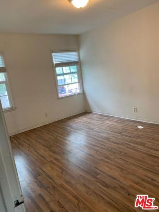 6128 Cashio Street - Photo 6