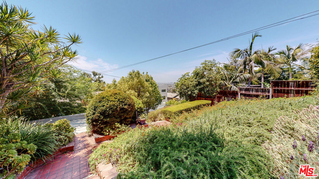 3627 Crestmont Avenue - Photo 1