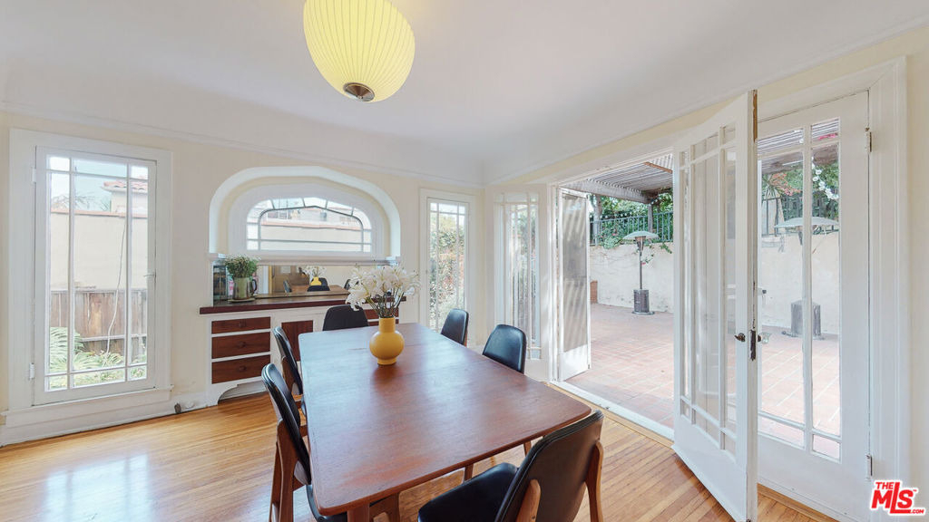 3627 Crestmont Avenue - Photo 8