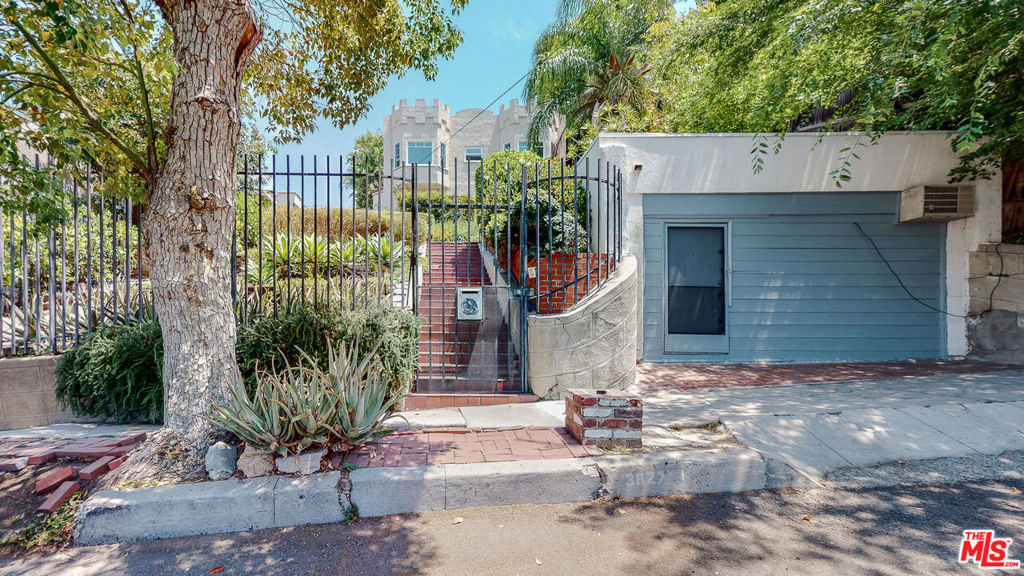 3627 Crestmont Avenue - Photo 43