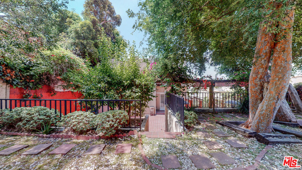 3627 Crestmont Avenue - Photo 39