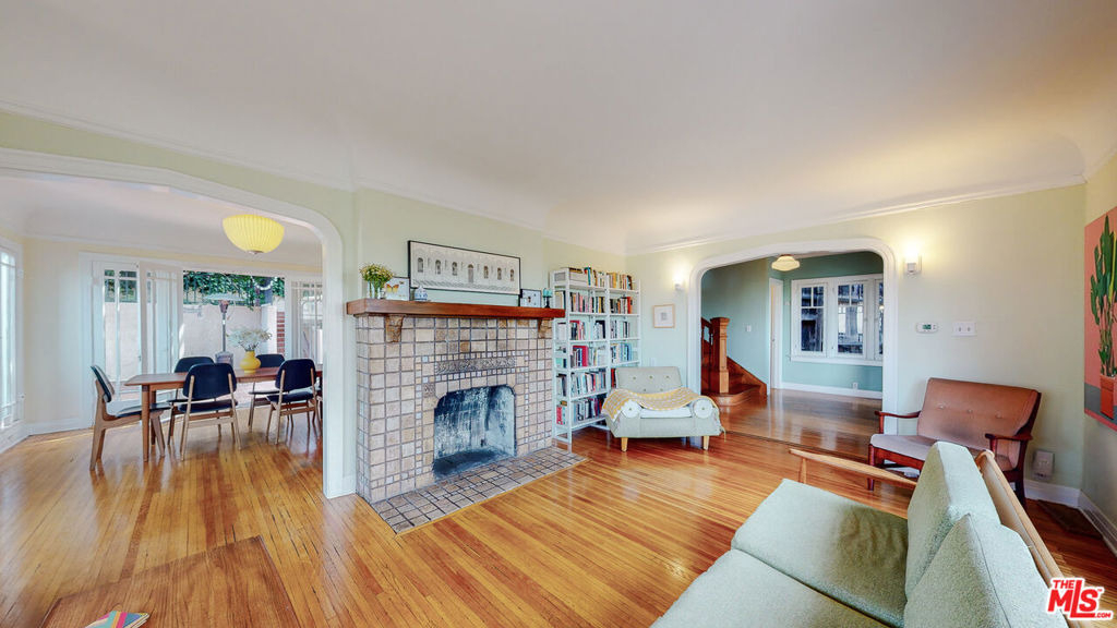 3627 Crestmont Avenue - Photo 4