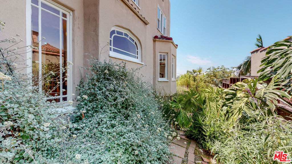 3627 Crestmont Avenue - Photo 42