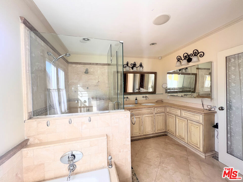 2652 S Bedford Street - Photo 19