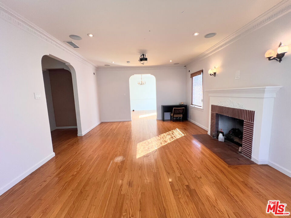 2652 S Bedford Street - Photo 0