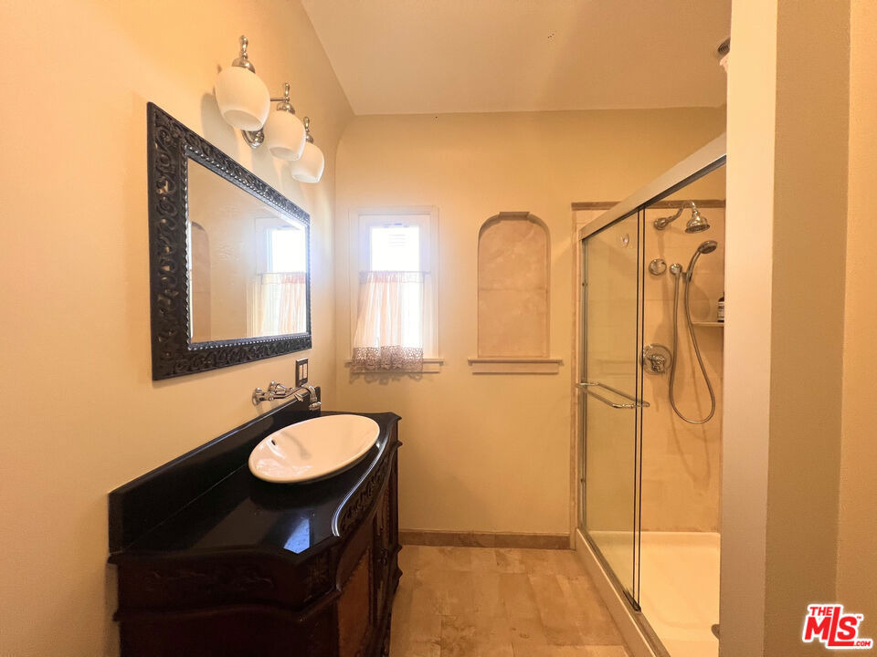 2652 S Bedford Street - Photo 15
