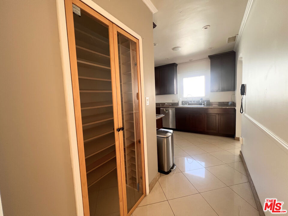 2652 S Bedford Street - Photo 6