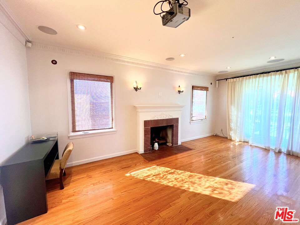 2652 S Bedford Street - Photo 3