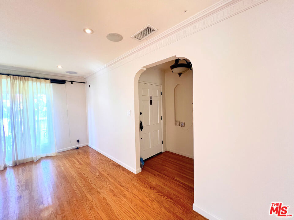 2652 S Bedford Street - Photo 2