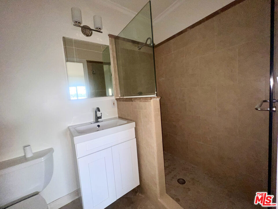 2737 S Robertson Boulevard - Photo 7