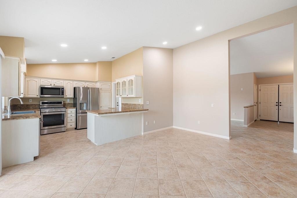 44030 Mariposa Court - Photo 8