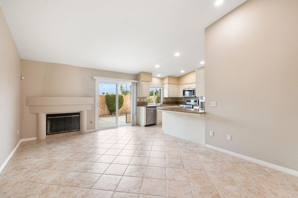44030 Mariposa Court - Photo 9