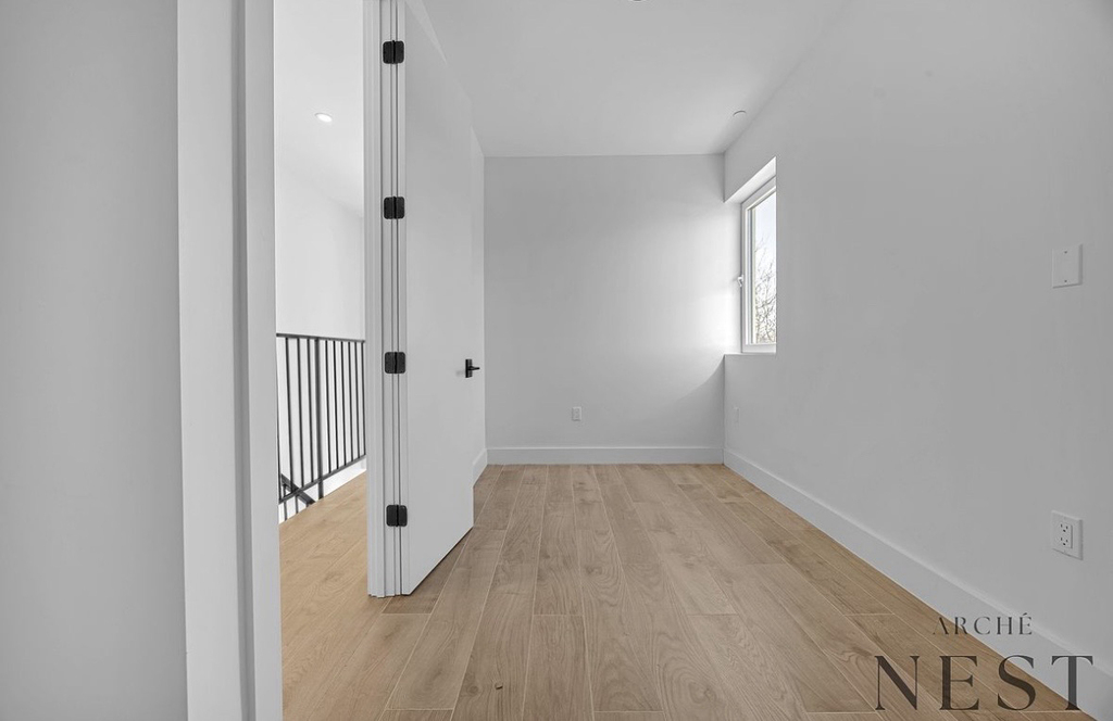 1696 Pacific Street - Photo 6