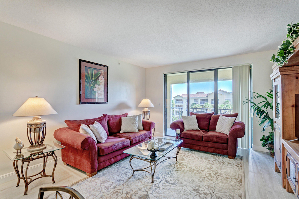 500 Uno Lago Drive - Photo 14