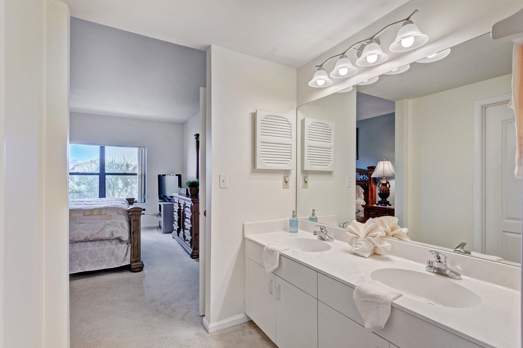 500 Uno Lago Drive - Photo 20