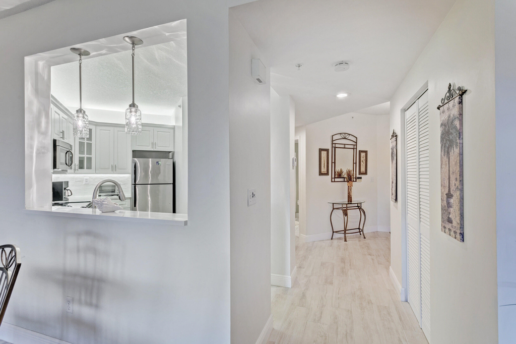 500 Uno Lago Drive - Photo 6