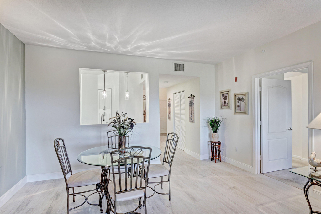 500 Uno Lago Drive - Photo 11