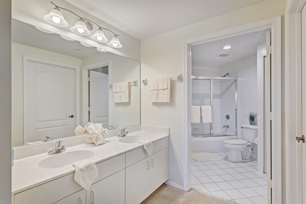 500 Uno Lago Drive - Photo 21