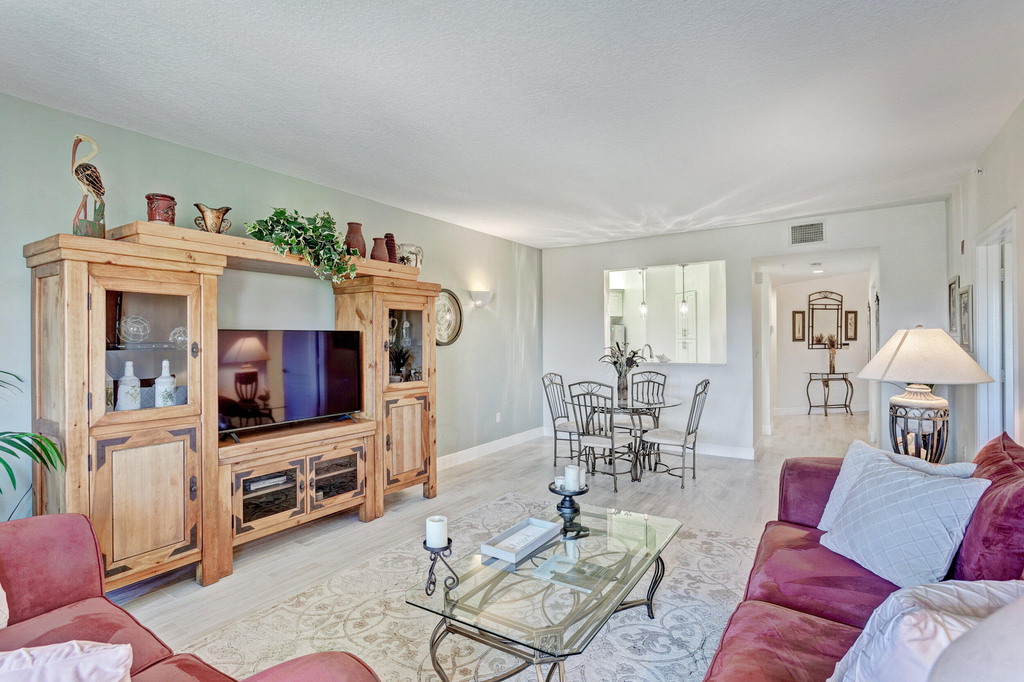 500 Uno Lago Drive - Photo 15