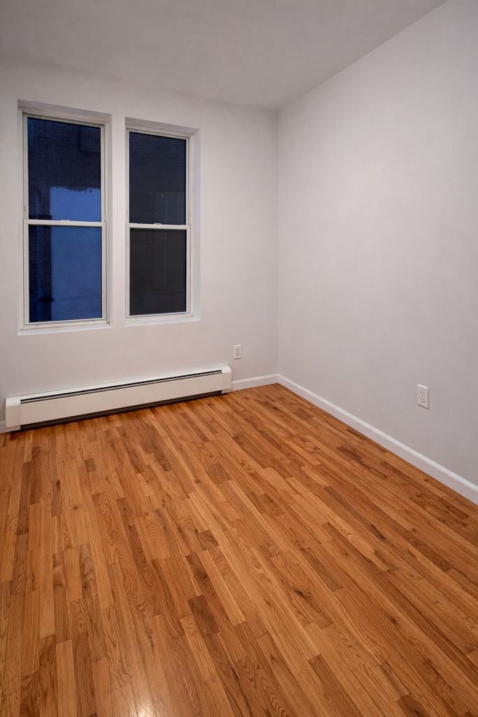Ralph Avenue - Photo 2