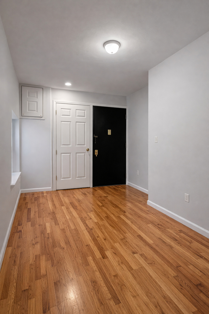Ralph Avenue - Photo 1