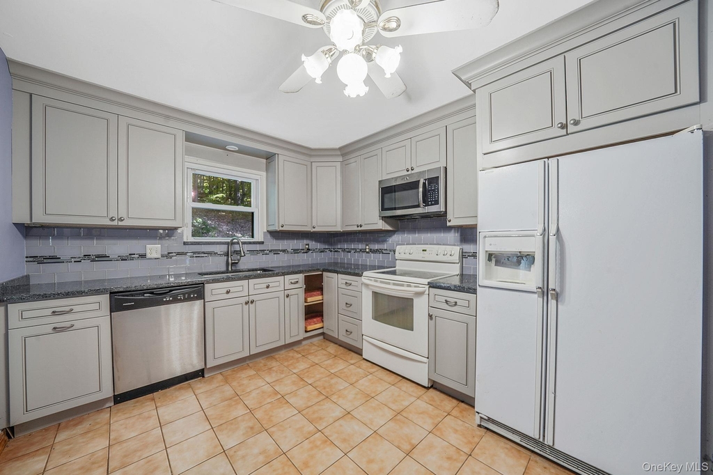 68 Old Sylvan Lake Road - Photo 11